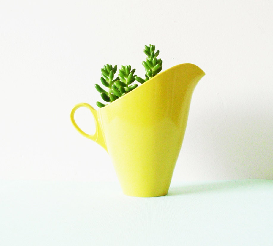 Mod Yellow Creamer