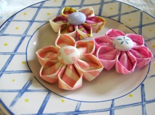 Kanzashi Fabric Flowers Pattern Tutorial ... Flower Pattern no. 2