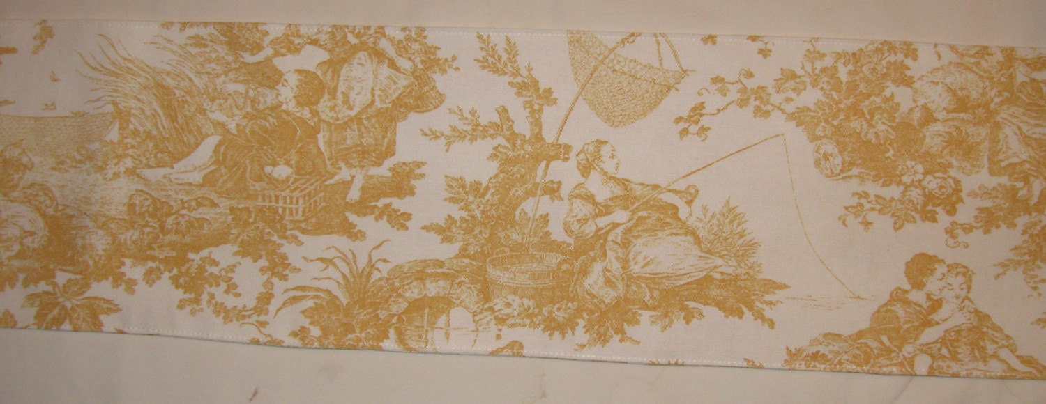 YELLOW LOVERS TABLERUNNER