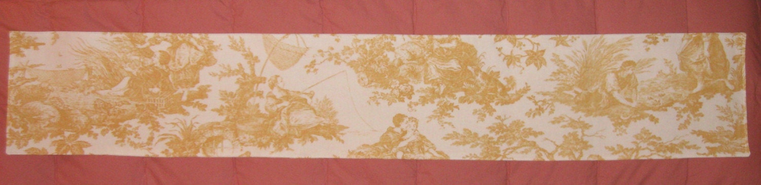 YELLOW LOVERS TABLERUNNER