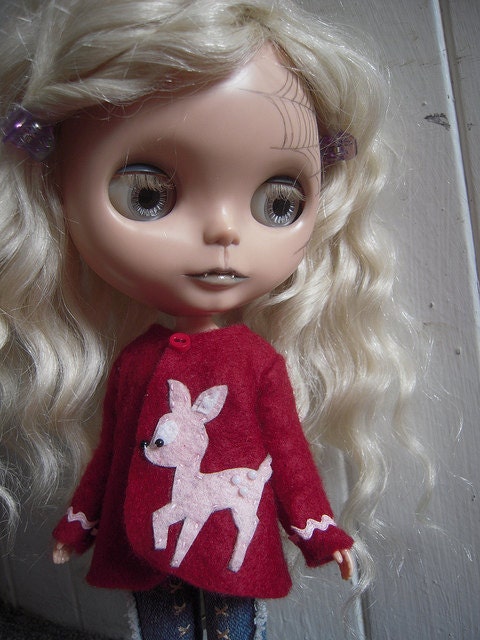 Maroon and Pink  Fawn Coat for Blythe