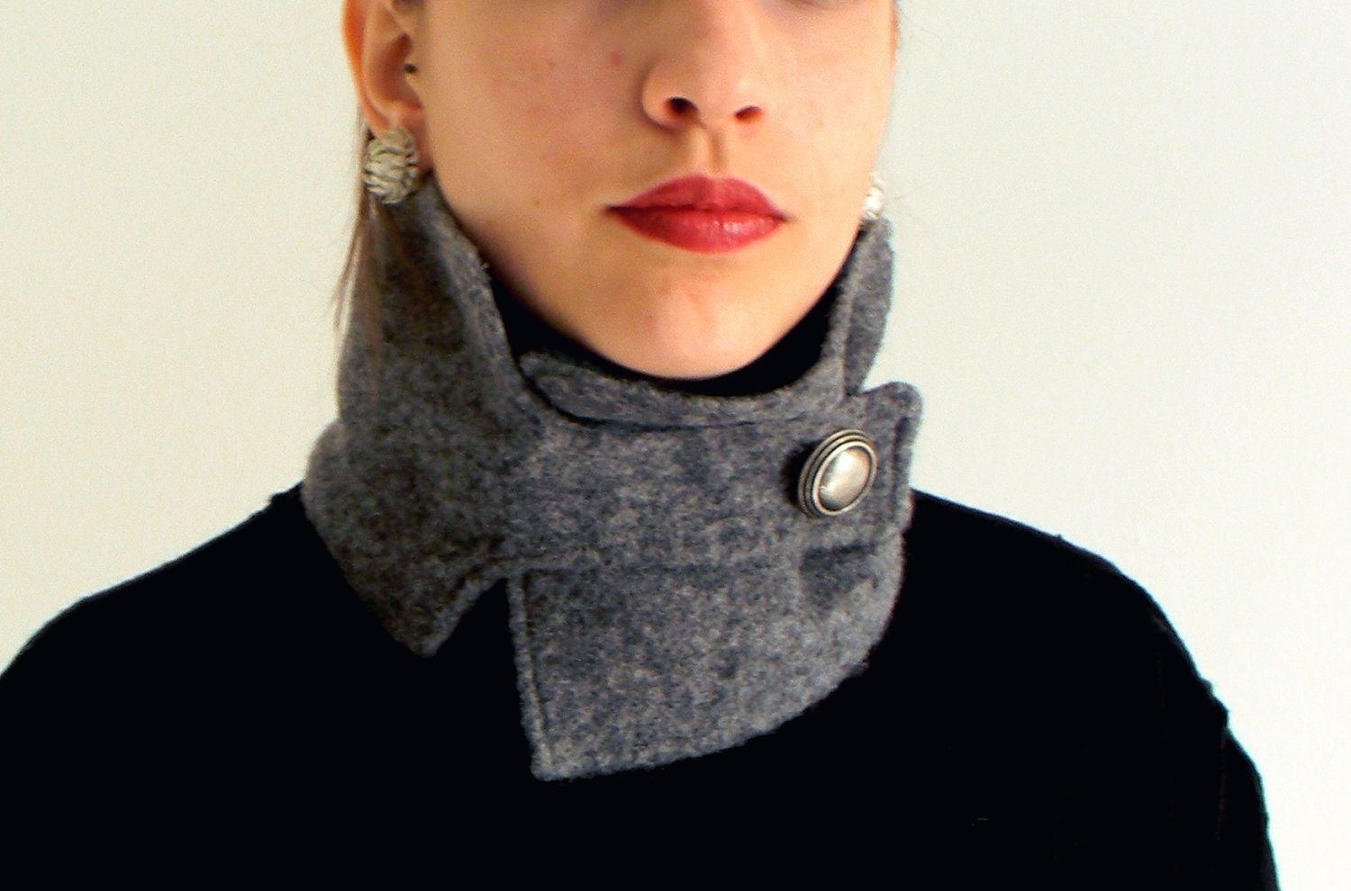 Gray wool cowl, french printed cotton lining