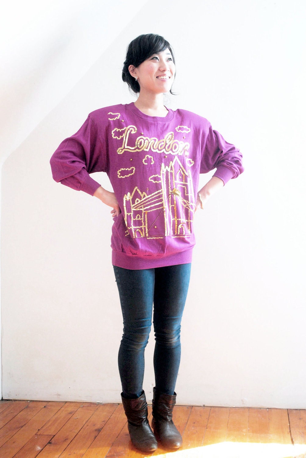 LONDON BRIDGES. 80s NOS W Tags Cloudy London In Gold Sequins Magenta Batwing Sweatshirt.