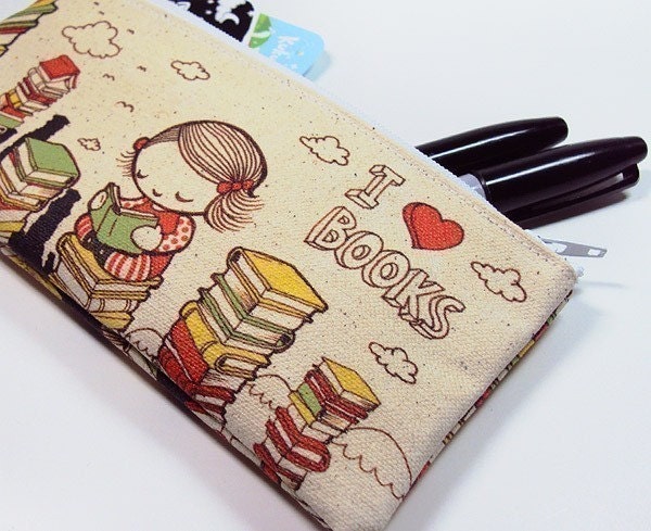 Small I Love Books Zipper Pouch
