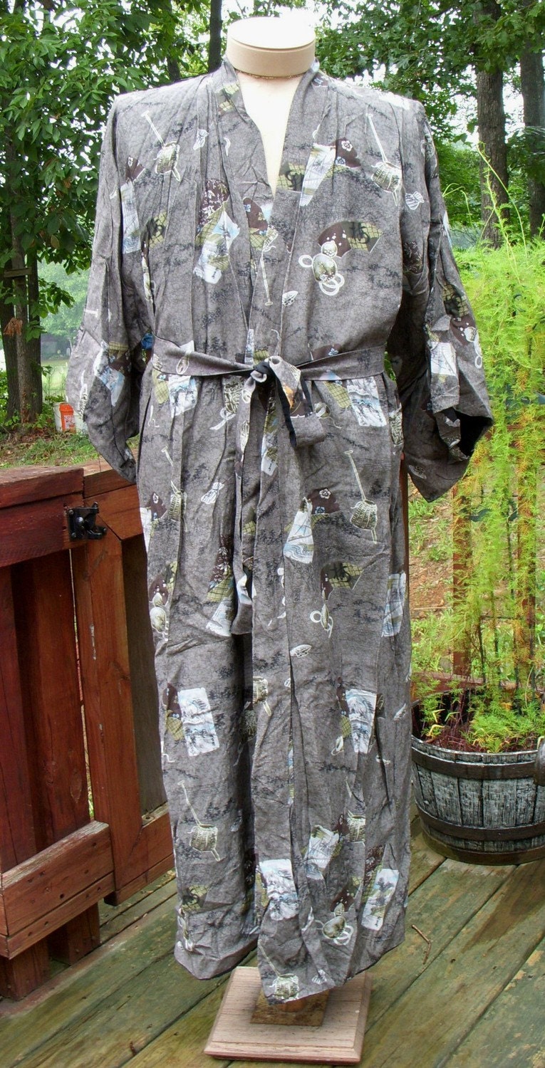 Vintage Mens Japanese Kimono Silk Screened by WildAboutVintage