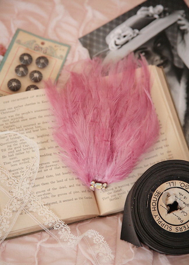 the Pink Flapper feather hairpiece clip, women, girls, 1920s, vintage style