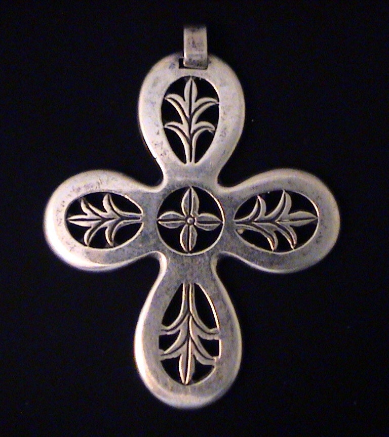 Retired JAMES AVERY Cross Rosette Sterling Silver Large by TerryOs