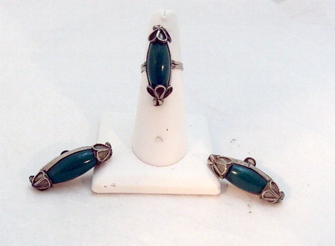 Vintage Mexican Silver Ring and Earrings Green Stone