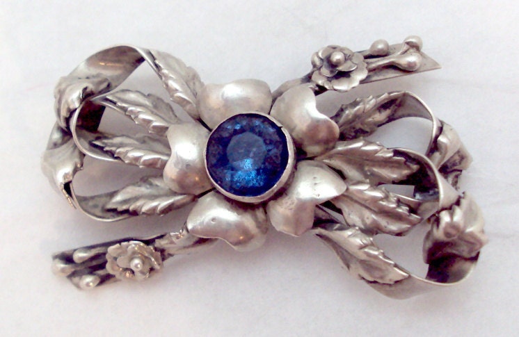 Vintage Hobe Sterling Ribbon Bow Blue Topaz Pin