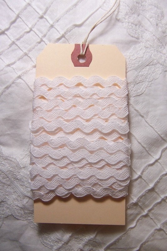 white ric rac - 5 yards