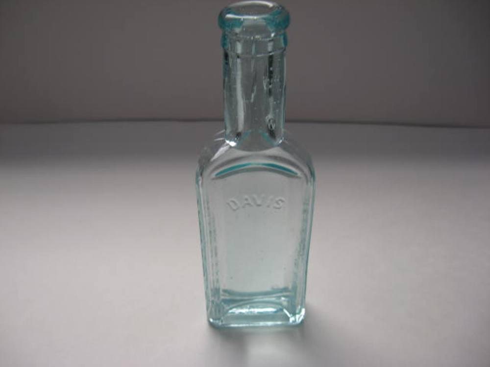 Davis Vegetable Painkiller Antique Bottle