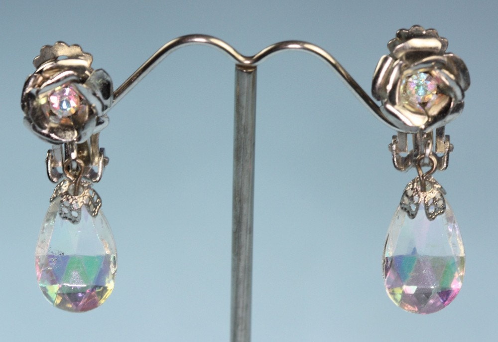 Crystal  Dangle Earrings Aurora Borealis Vintage Flower