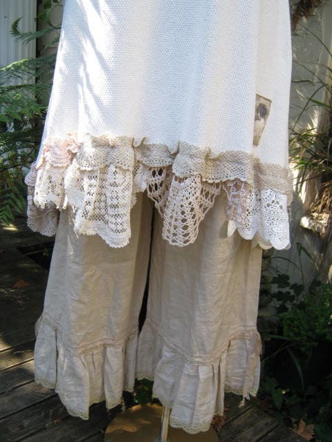 LINEN BLOOMERS.. vintage kitty.. lily hannah. dark ecru.. cotton crochet, shabby chic, gorgeous.. med - XL