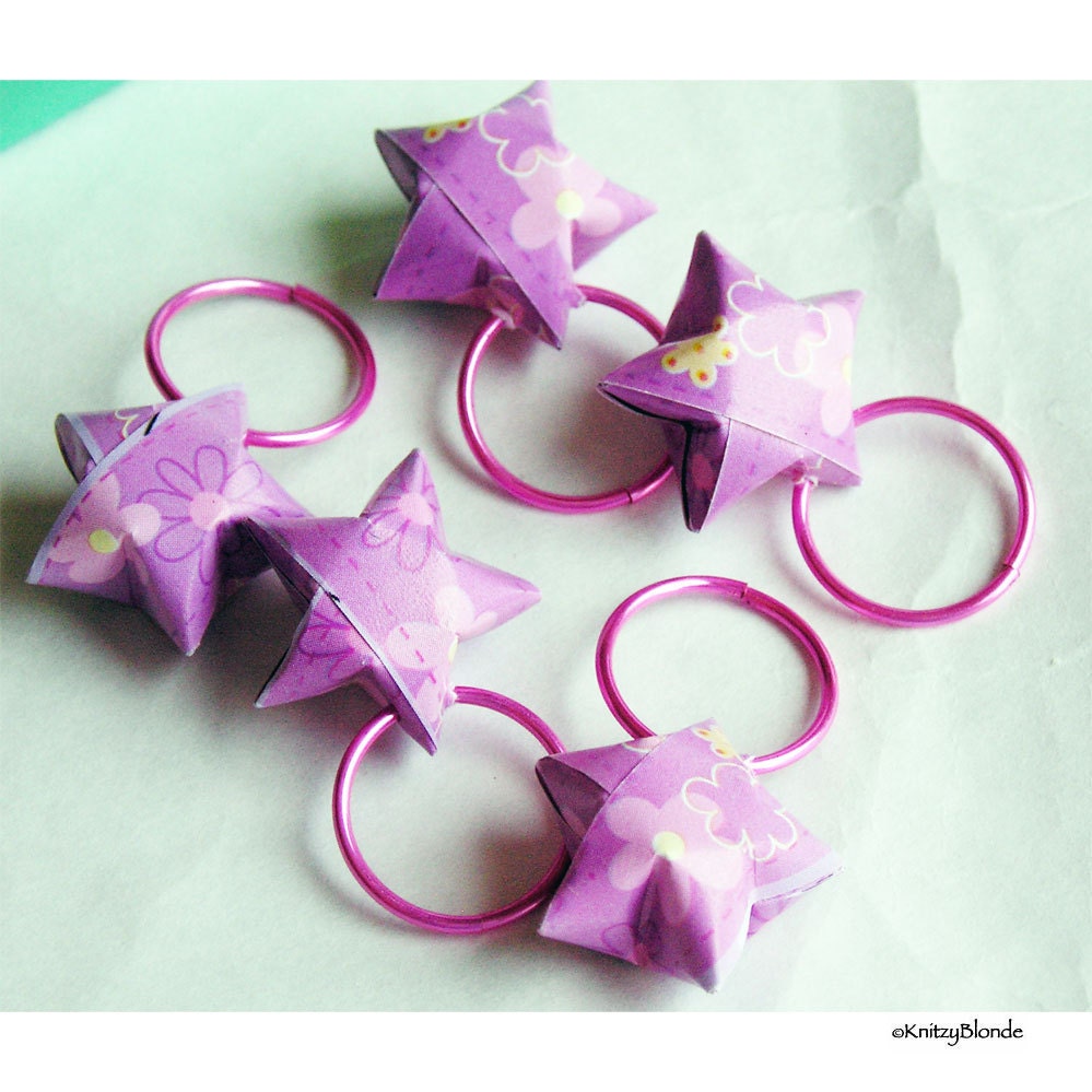 Knitting Stitch Markers, Origami Stars, Pink Rings, Bright Pink Flowers, Set of 5, Gift Box
