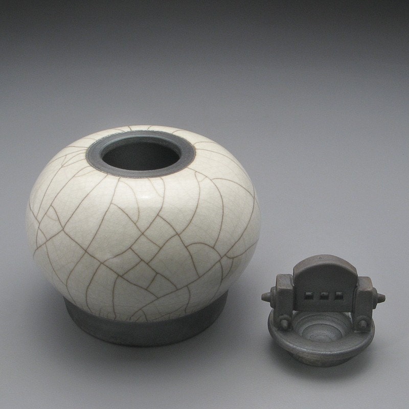 Ceramic jar ,Raku fired jar, art pottery,jar with lid