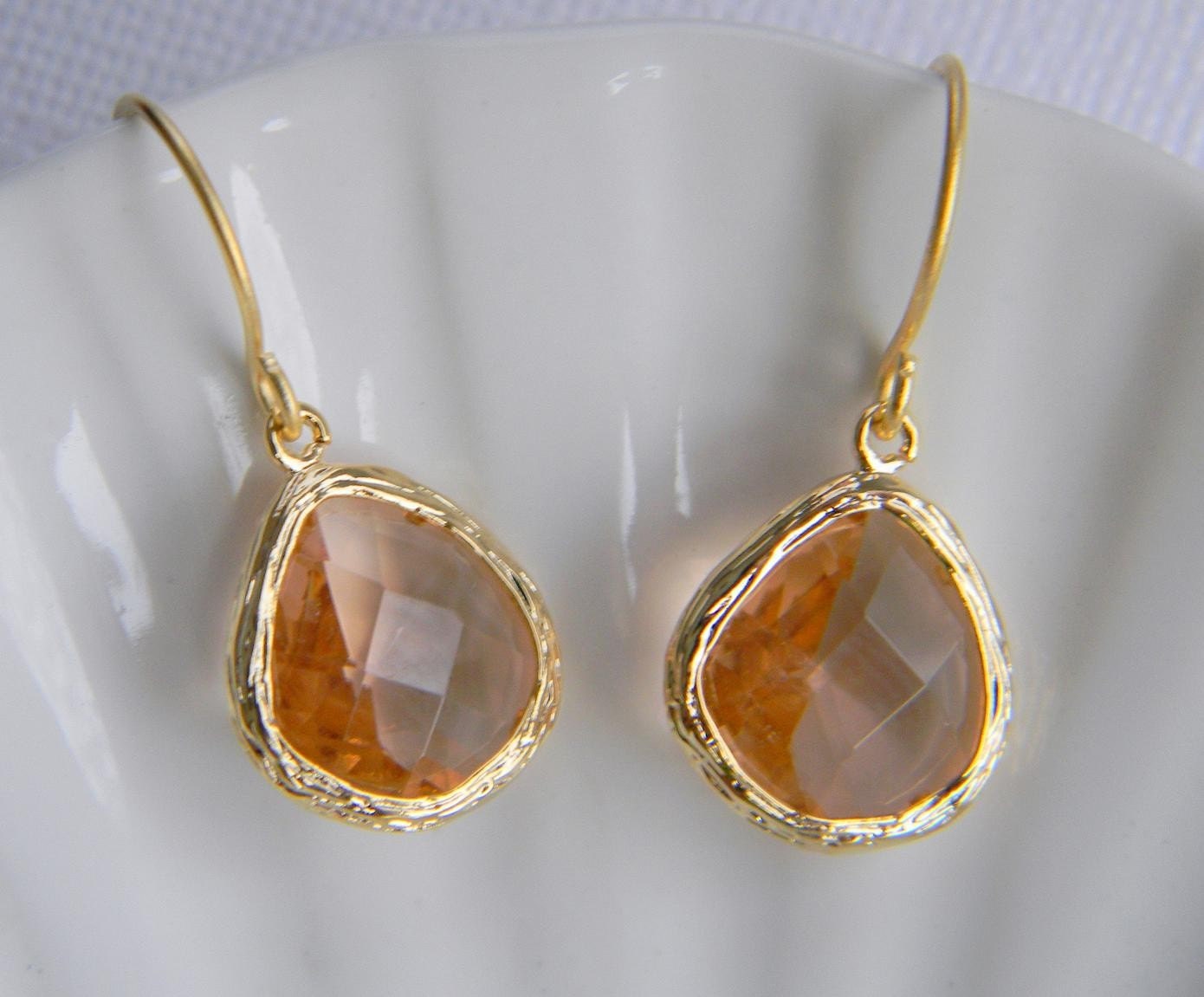 Peach Pink Champagne Pink Earrings - Gold Bridesmaid Earrings - Simple Everyday Earrings - Gift Under 25