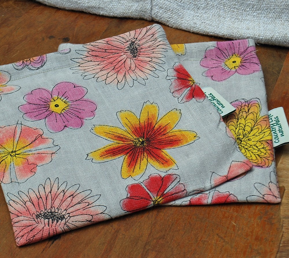 Flower Toss----Organic Linen Sandwich Bag