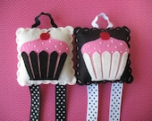 Set Of Cupcake Hair Clip Holder