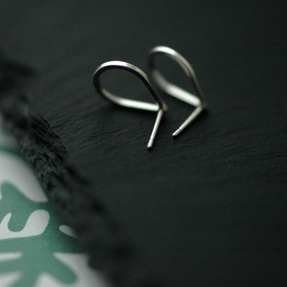 Droplette studs earrings