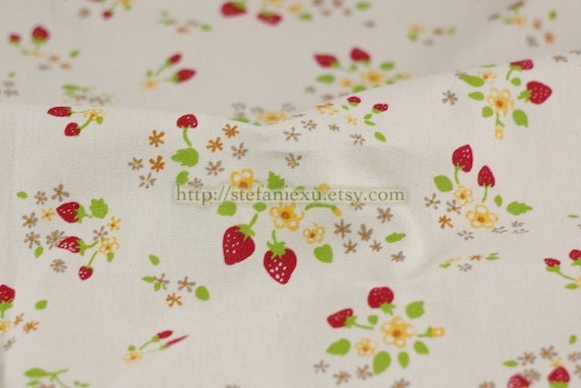 Chic Sweet Wild Strawberry Floral On Pale Grey-Japanese Light Canvas Fabric (Fat Quarter)