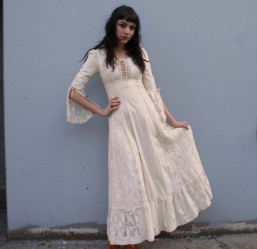 1960s GUNNE SAX / Cream Linen & Crochet Lace Black Label Maxi, xs