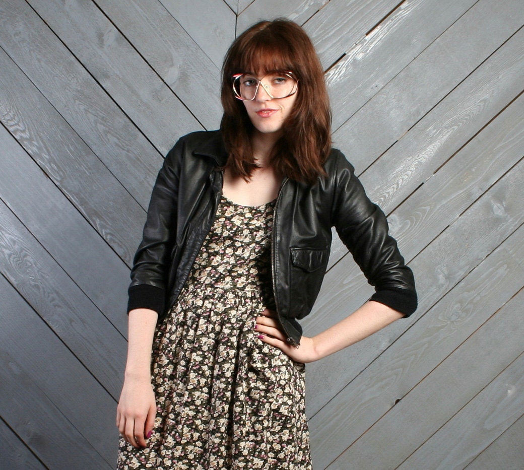 80s LEATHER JACKET / Tiny Fit Classic Black Bomber, xs
