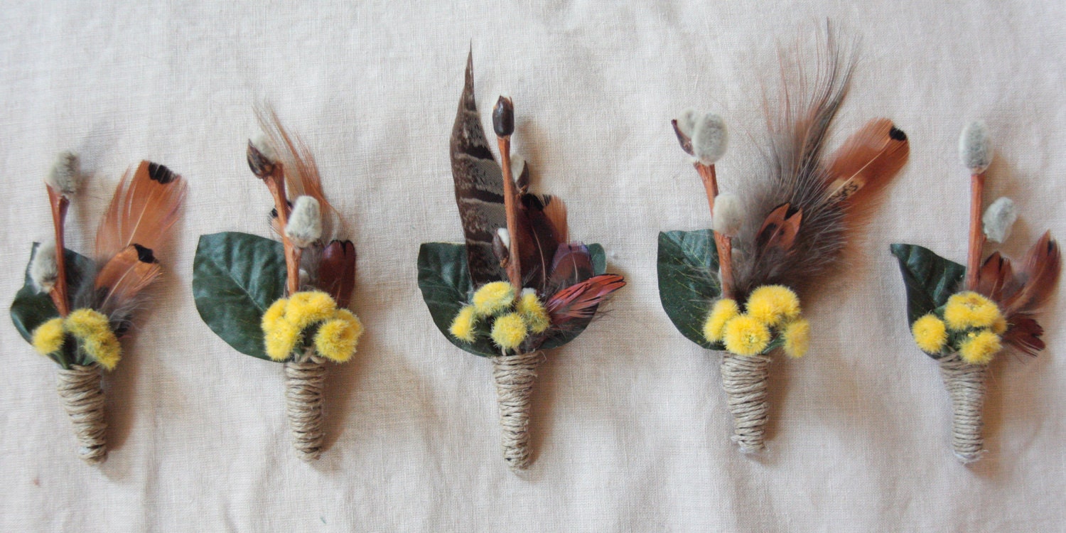 5 Natural Boutonnieres for Groom and Groomsmen in yellow gold, ready to ship