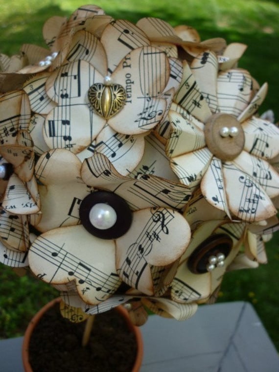 Vintage Musical Topiary