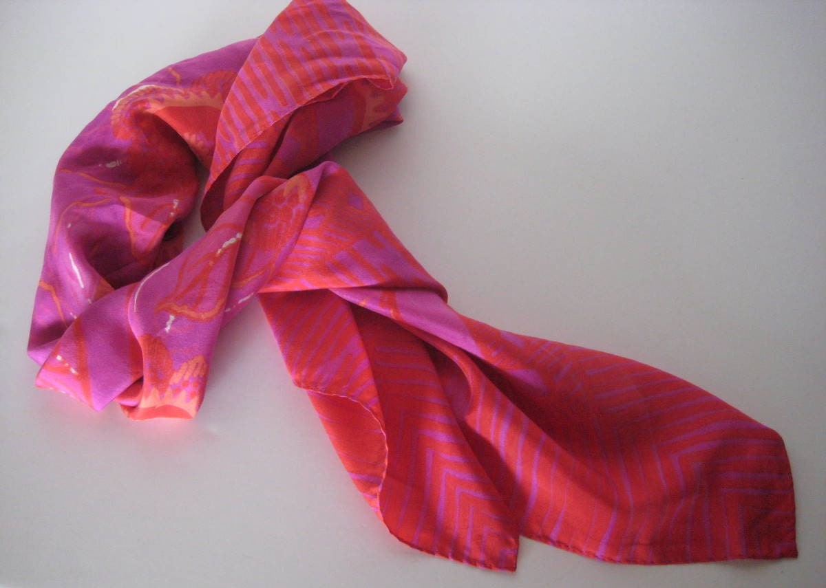 Oscar de la Renta Silk Scarf 35 inch sq Vibrant red coral purple