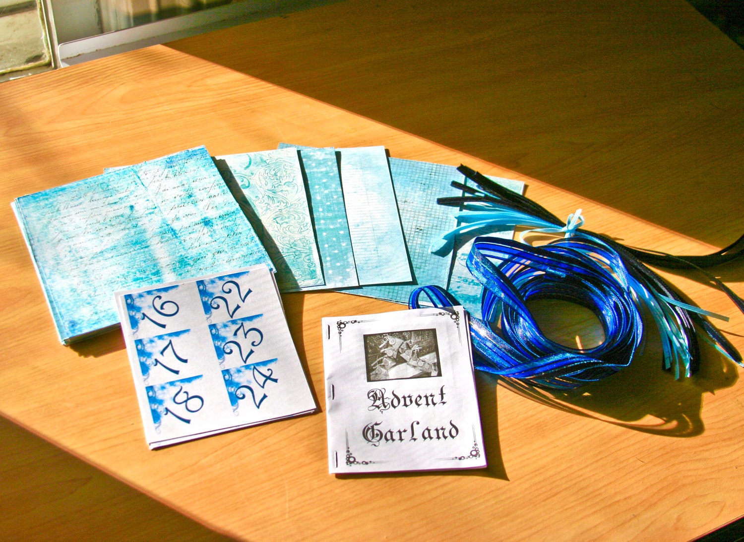 24 Day Origami Advent Garland Kit - Blue Christmas