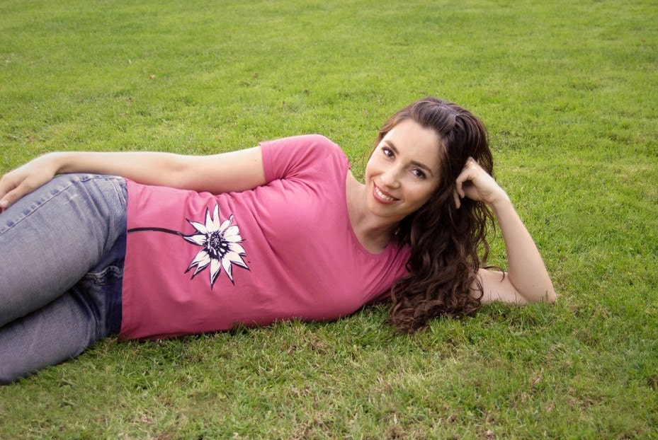SPIKE FLOWER Organic scoop neck women's top (black and white graphic on blush shirt)
