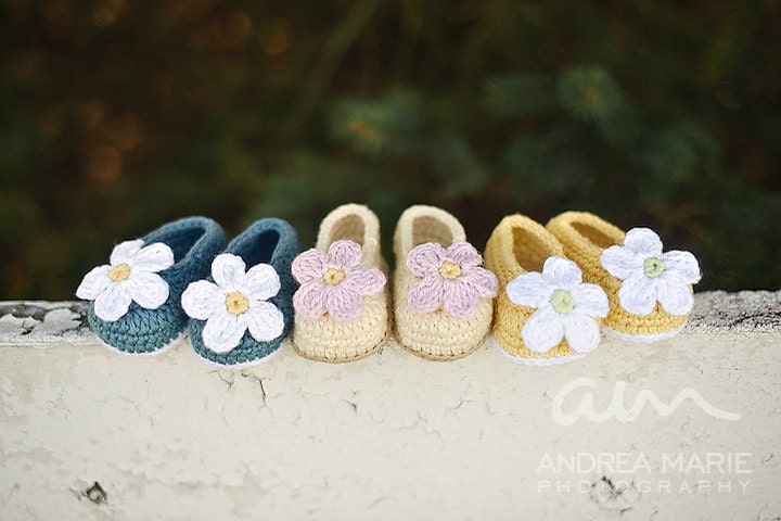 Crochet Pattern PDF - Baby Slip-On Booties (Now with Flower Directions)
