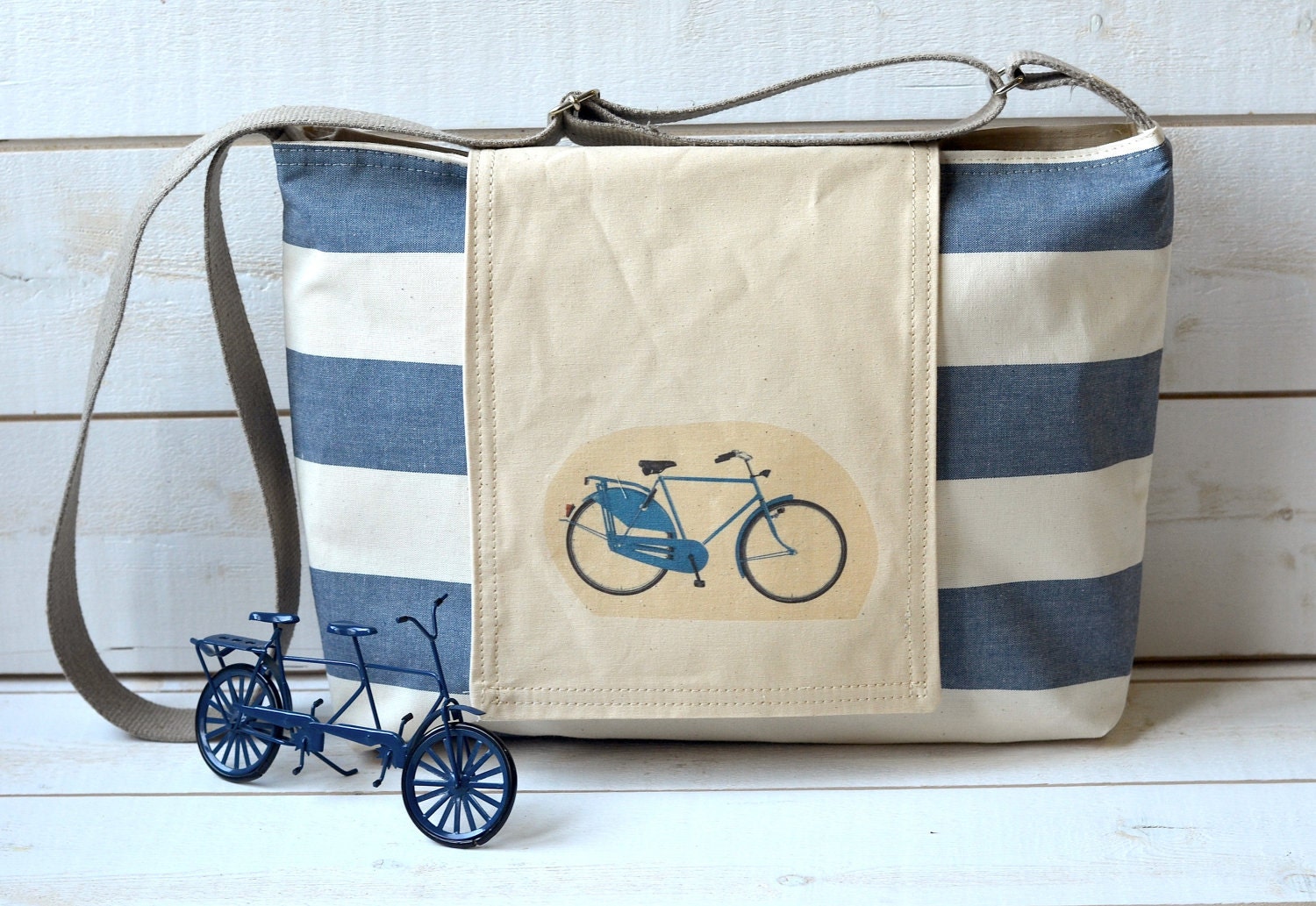Water-resistant NAUTICAL French TOTE Diaper bag/Messenger bag Navy Blue and ecru striped -  8 Pockets