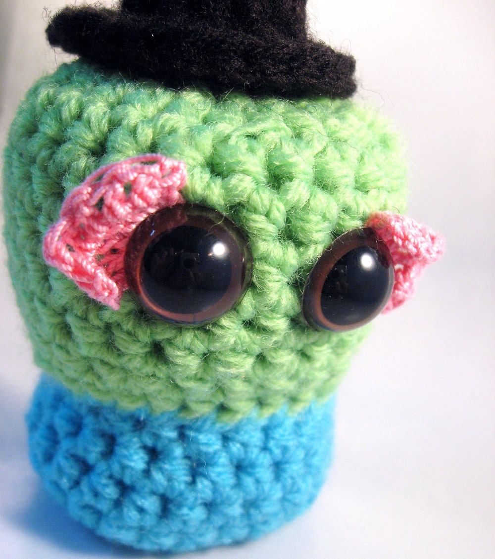 Top Hat Dandy Amigurumi