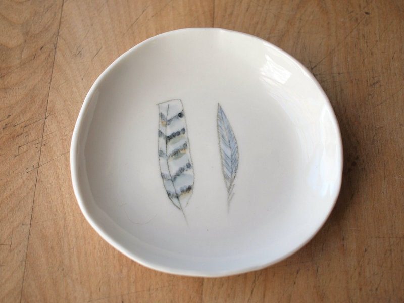 porcelain feather dish . no94