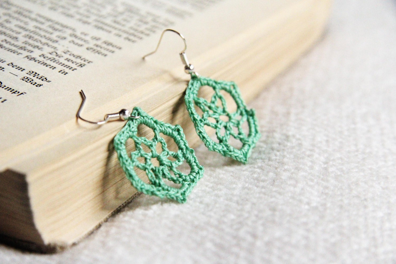 Moss green lace earrings - upcycled crocheted earrings - snowflakes earrings - FREE SHIPPING