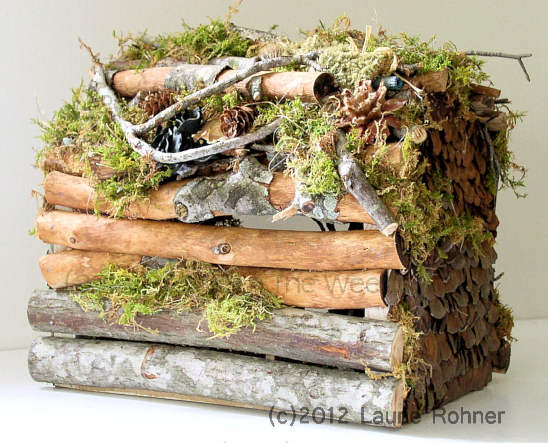 Woodland Moss Fairy Cottage House with Faerie Furniture