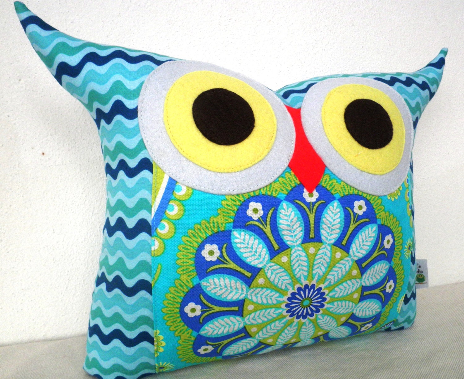Last one SALE/ Polyfil Stuffed flower heart owl pillow/Ready to ship