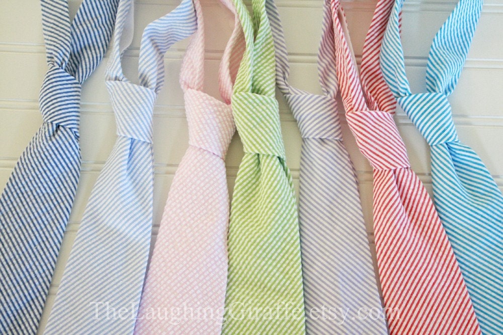 Simply Seersucker...Classic Mens Tie...by The Laughing Giraffe