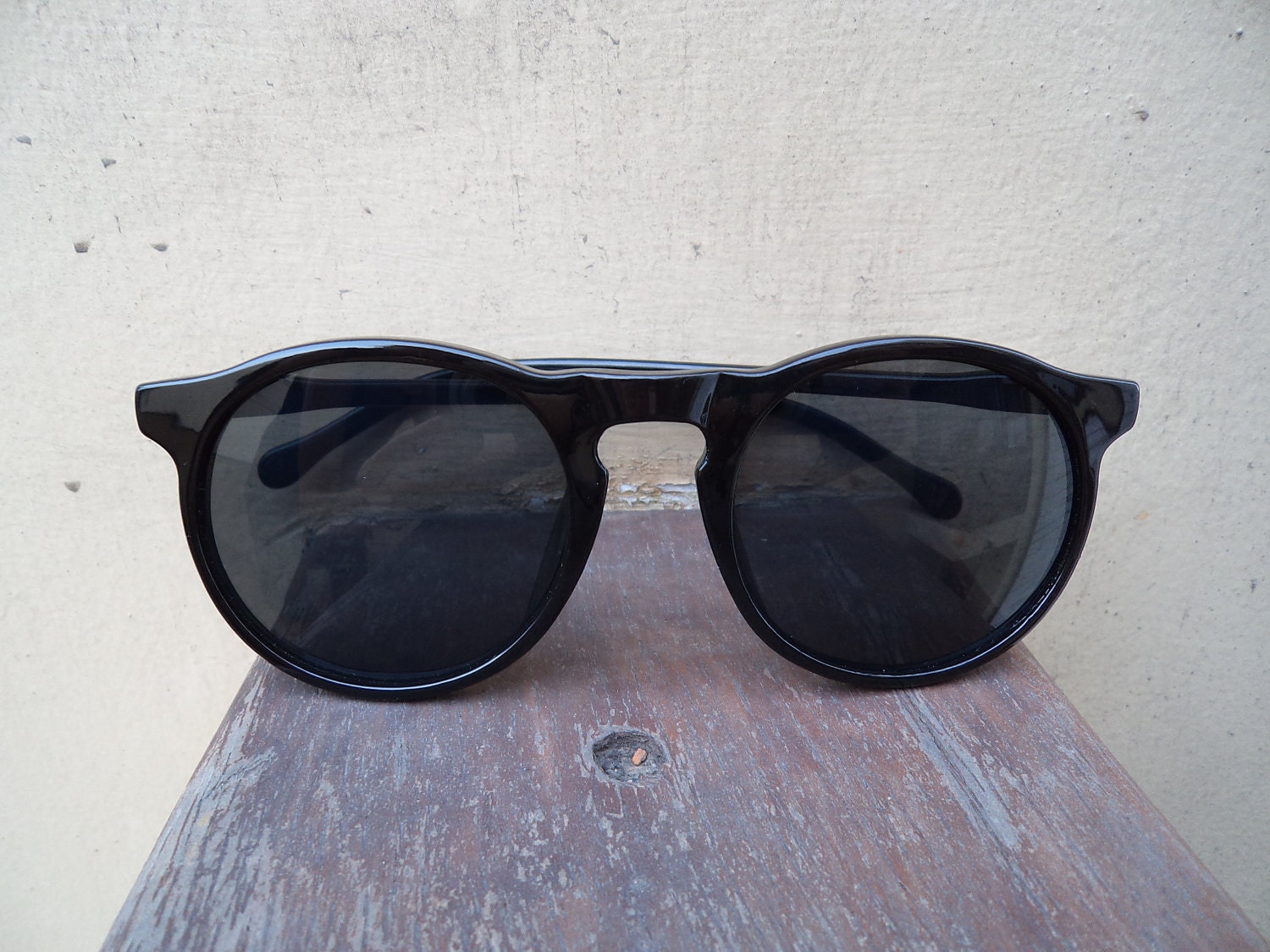 FREE SHIP black ONLY last pair round circle sunnies