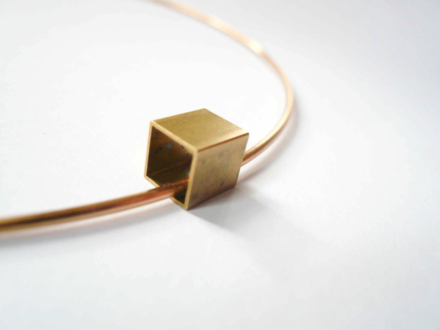 Geometric cube necklace. Brass cube choker. Vintage brass wire choker with large vintage brass square.