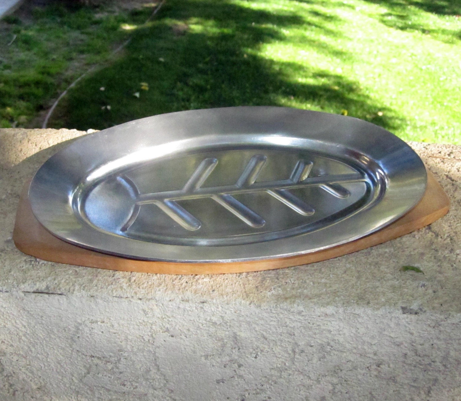 CLEARANCE / Vintage Japanese Serving Trays / Retro Wood and Metal Steak Trays / Set of Four
