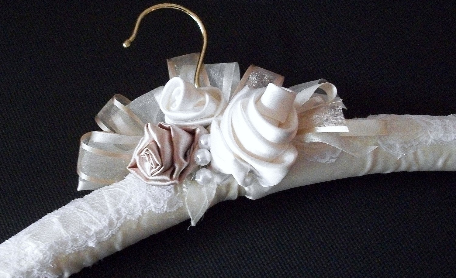 Bridal hanger taupe and white rosettes