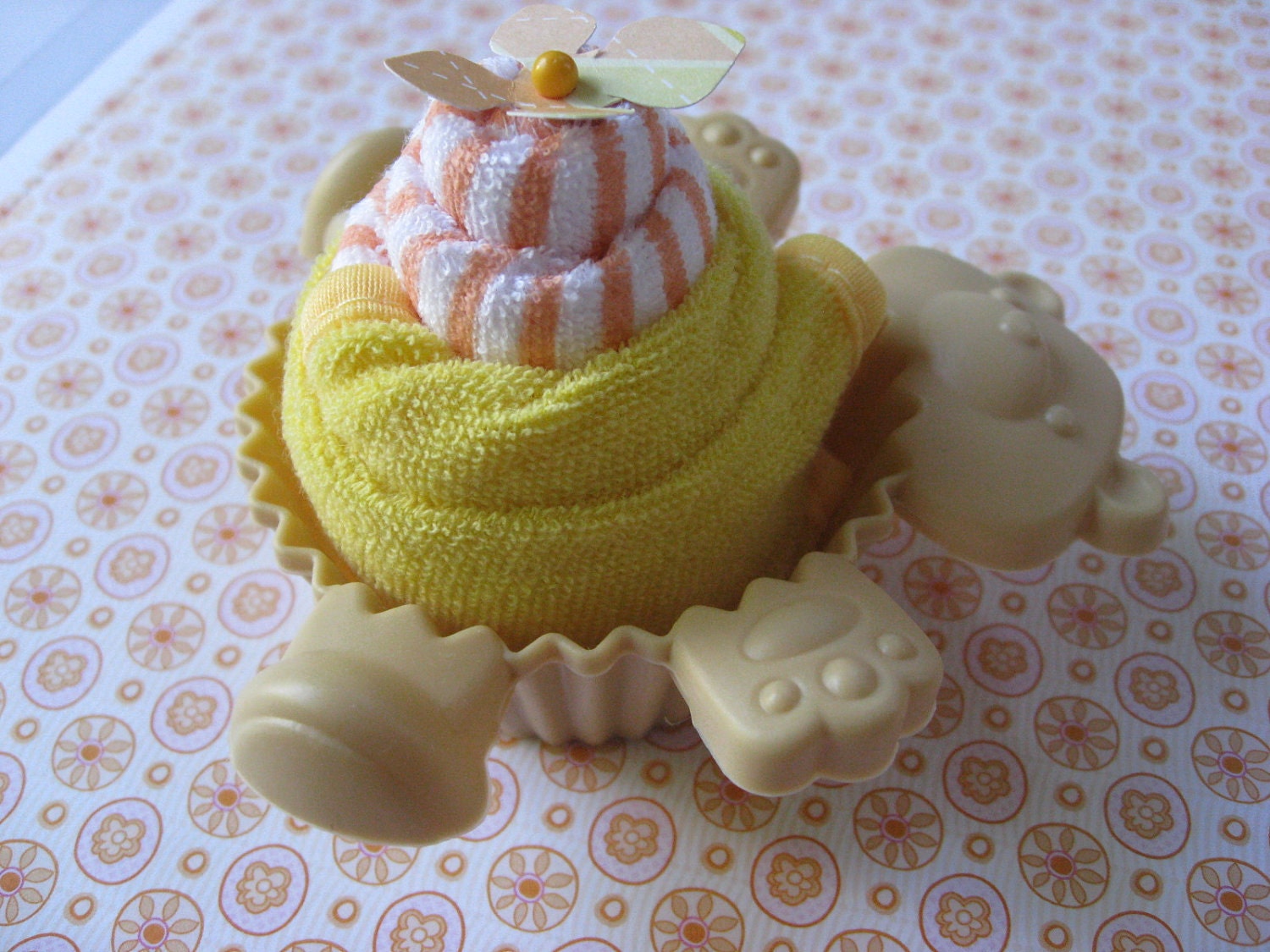 Baby Washcloth Teddy Bear Cupcake-Neutral