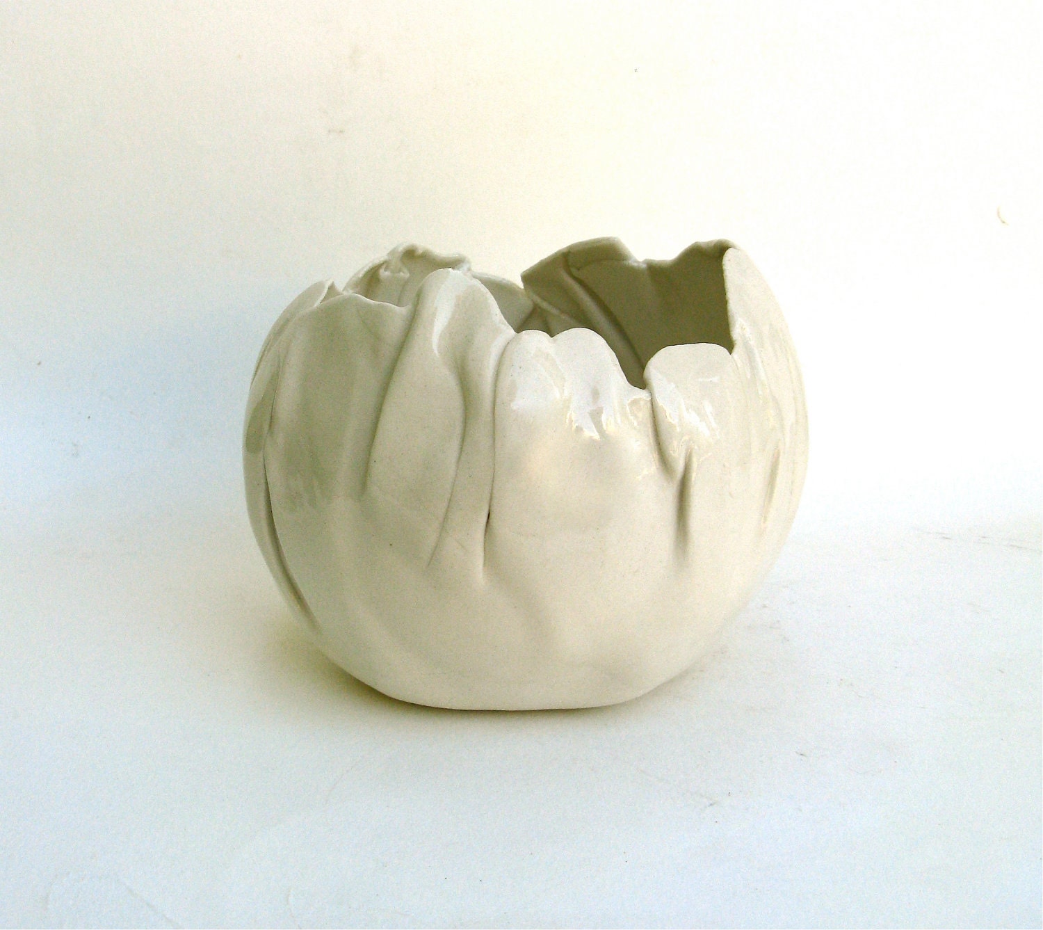 hand built porcelain balloon bowl