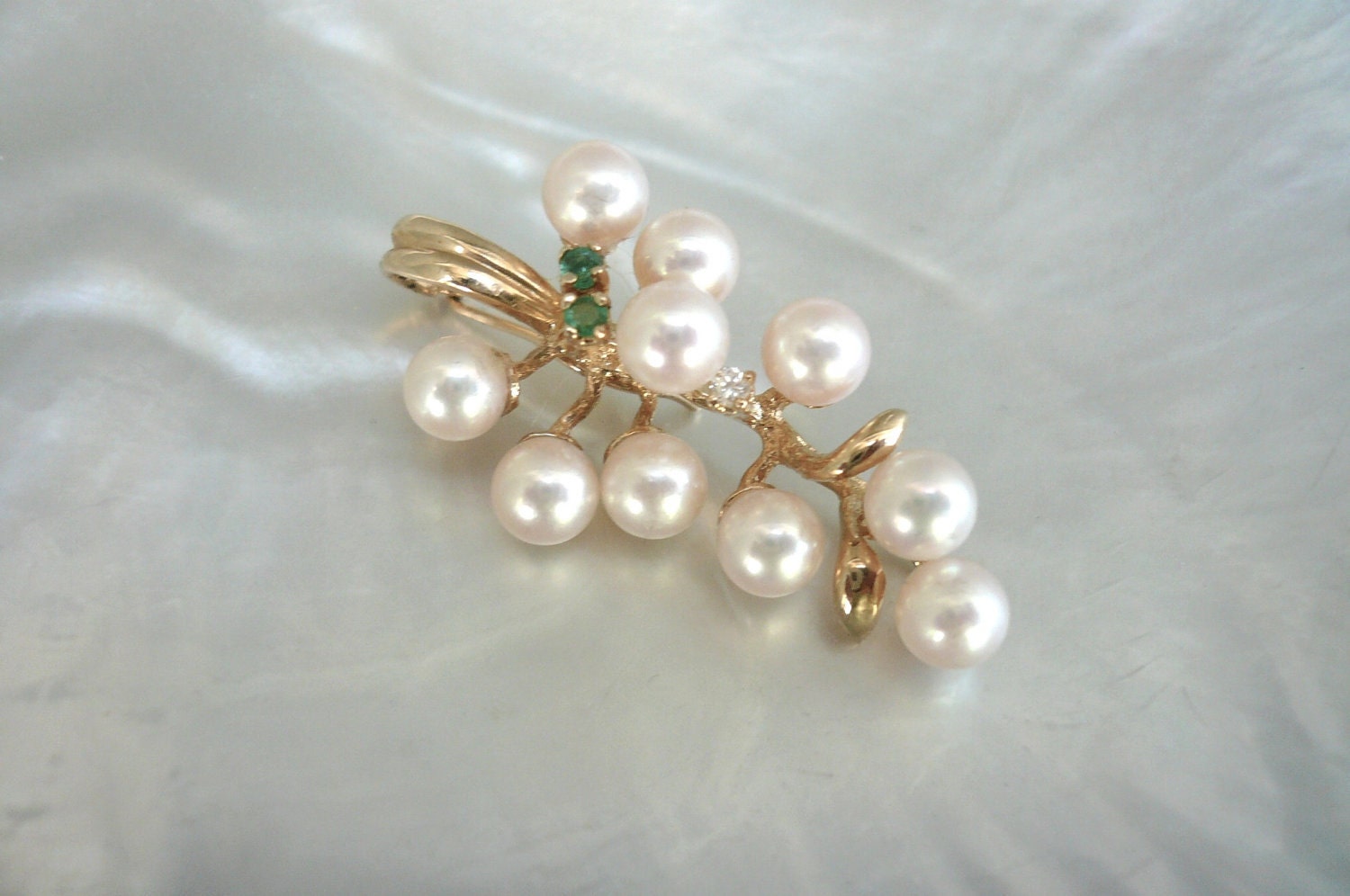 Vintage Pearl and Emerald Pendant