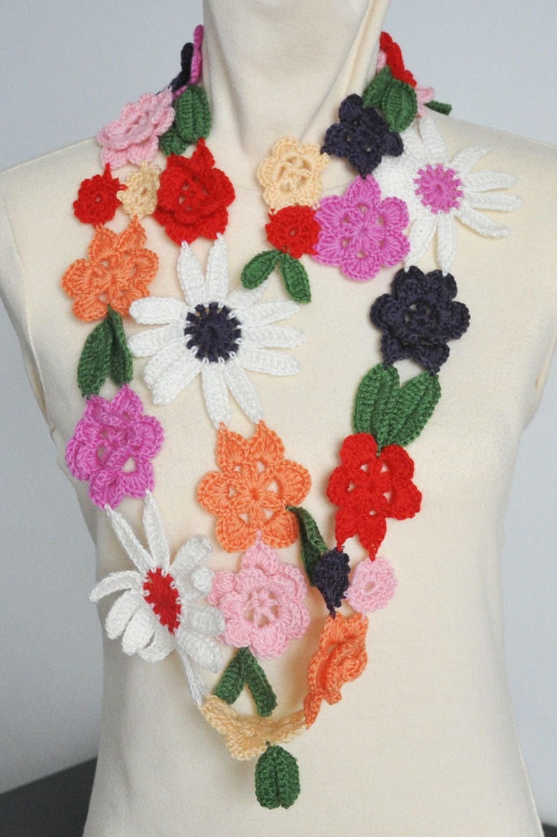 DAISY - Crochet Multicolor Flowers Spring Scarf/Lariat
