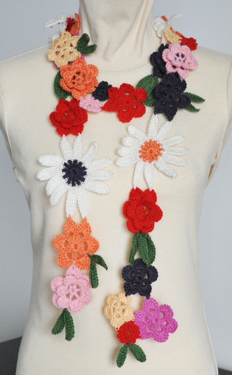 DAISY - Crochet Multicolor Flowers Spring Scarf/Lariat