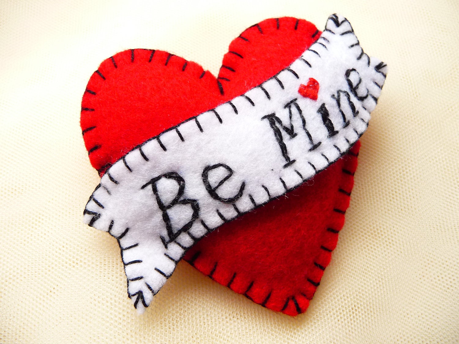 ES612A/055 -  Hot Red - Be Mine - Heart Shape Handmade Felt Brooch For Your Loved One - Made to order
