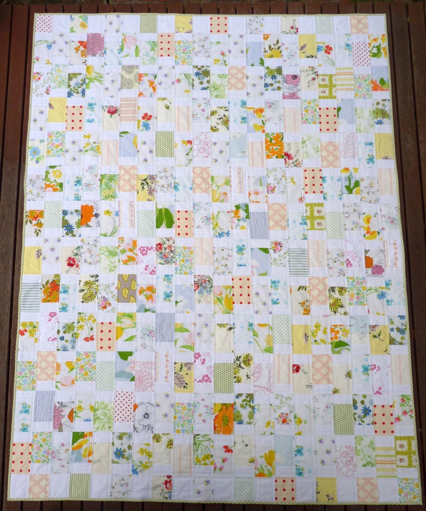 SALE SALE - Vintage Style - Floral Patchwork Quilt by Red Pepper Quilts